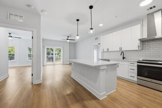 Building Photo - 2 Bedroom 2 Bath Condo w/ Fenced In Yard!