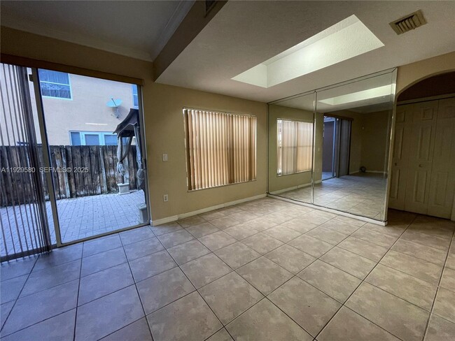 Building Photo - 8507 NW 140th Terrace