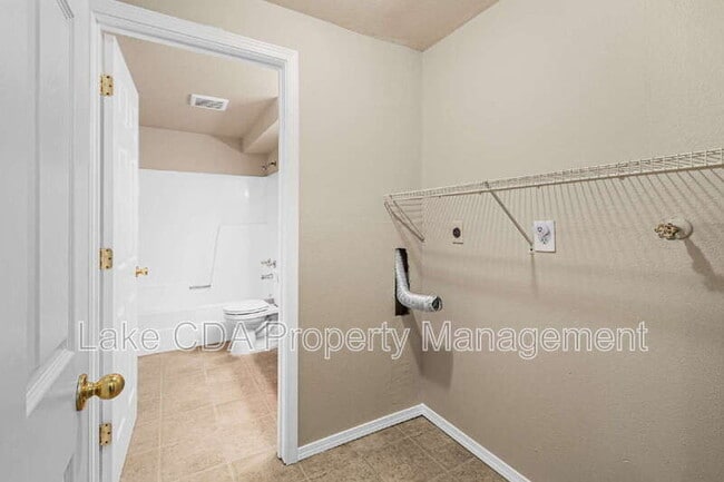 Building Photo - 908 N 2nd St