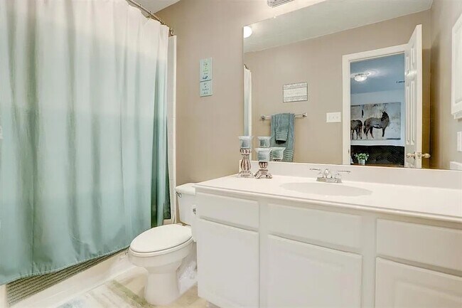 Building Photo - 635 Presley Way