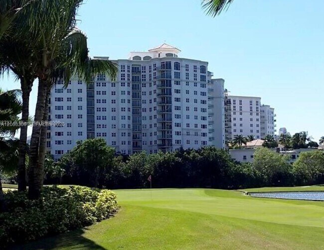 Building Photo - 20000 E Country Club Dr