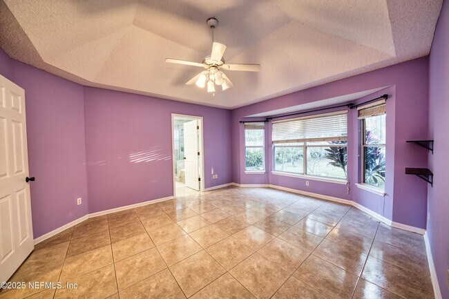 Building Photo - 185 Hawthorn Hedge Ln