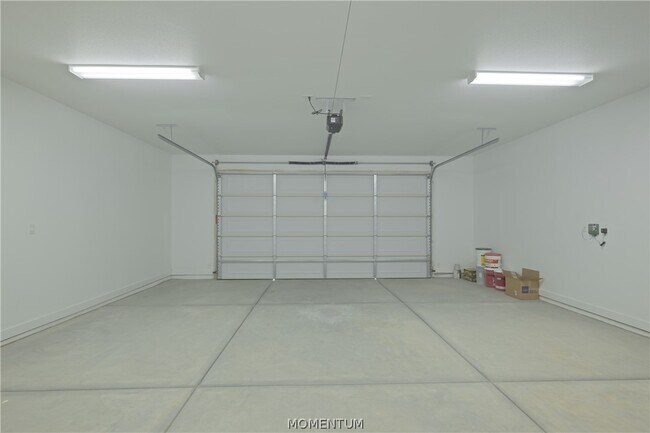 Building Photo - 2213 Hayden Way