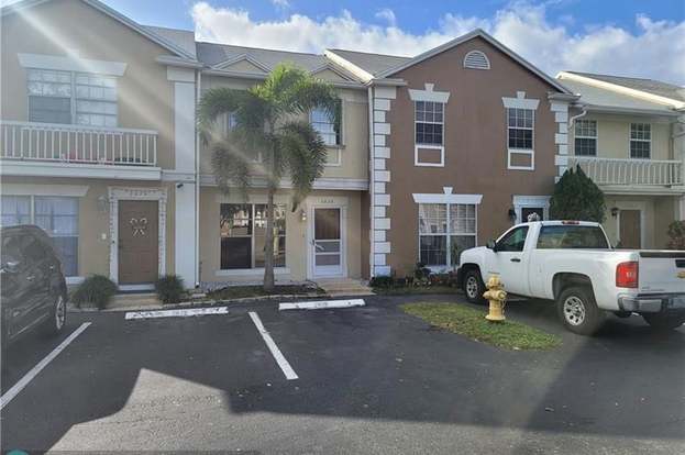 Building Photo - 2828 Edgehill Ln