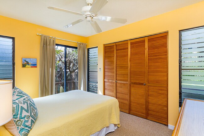 Building Photo - Adorable Beach Style 3 bedroom, 2 bath home in Lanikai! All utilities included!