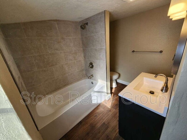 Building Photo - 624 S 8th St