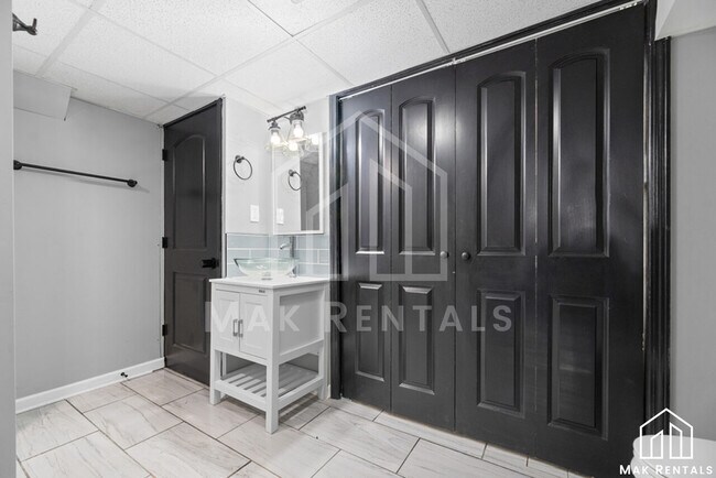 Building Photo - Mocksville