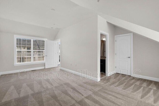 Building Photo - 415 N Upton Ct