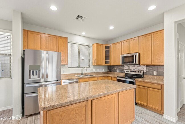 Building Photo - 14772 W Riviera Dr