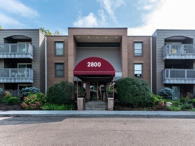 Building Photo - Charming One Bedroom In Roseville