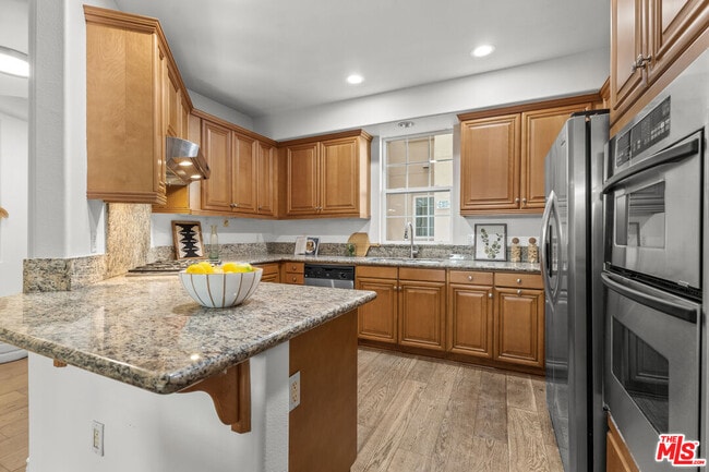 Building Photo - 5935 Playa Vista Dr