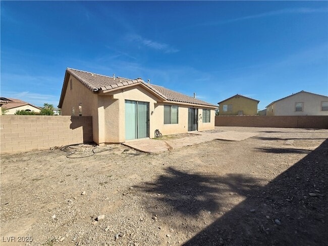 Building Photo - 7423 Coyote Cave Ave