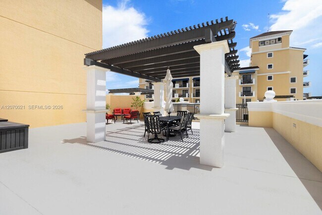 Building Photo - 8395 SW 73rd Ave