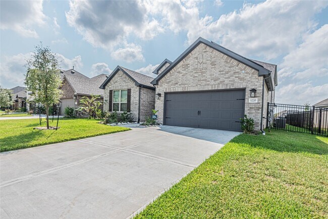 Primary Photo - 1220 Gable Breeze Dr