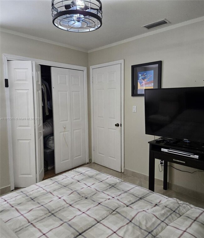 Building Photo - 10625 SW 127th Pl