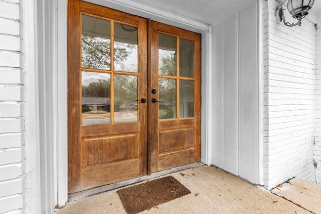 Building Photo - 196 N Goodlett St