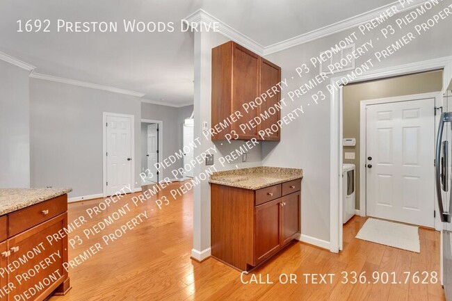 Building Photo - 1692 Preston Woods Dr