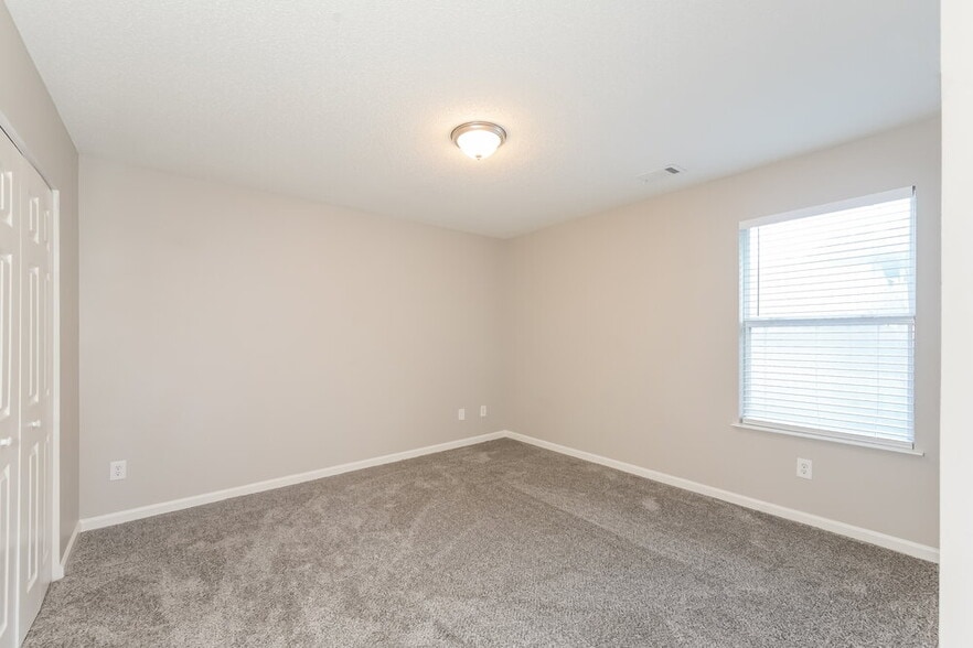 Building Photo - 2115 Palatine Pl