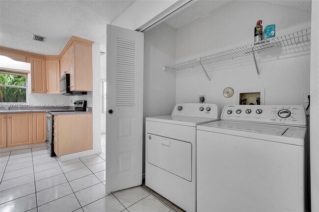 Building Photo - 815 NW 98th Ave