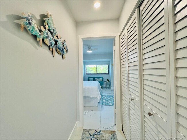 Building Photo - 4225 N Hwy A1A