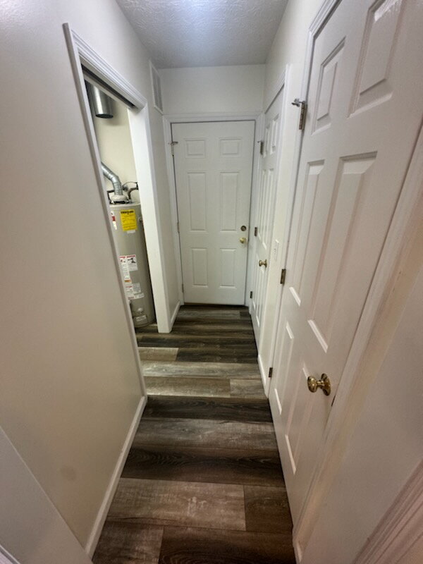 Building Photo - Two Bedroom Townhome