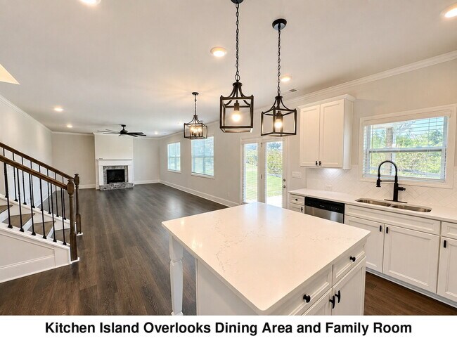 Building Photo - Grand 5BR Home in Loring with Main-Level Guest Suite & Covered Patio