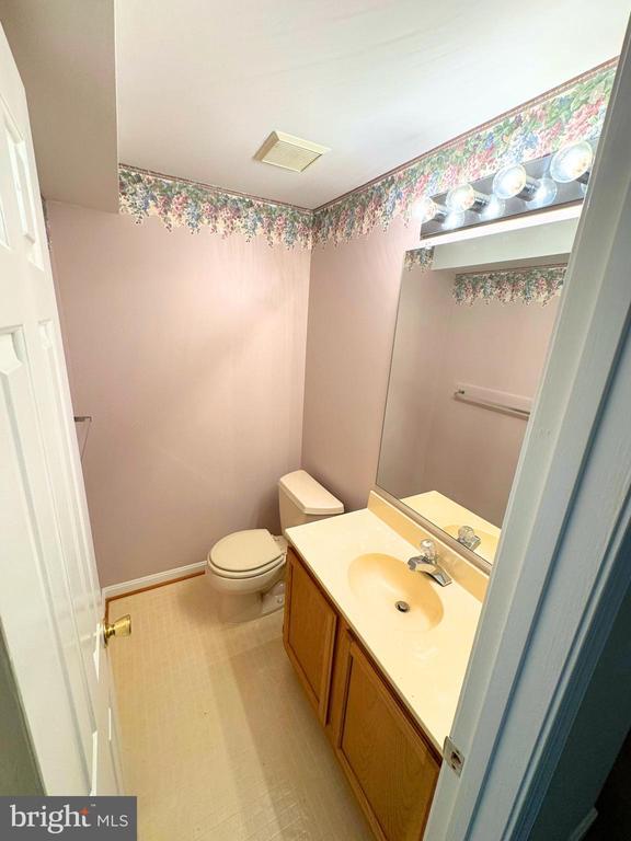 Building Photo - 3063 Schubert Dr