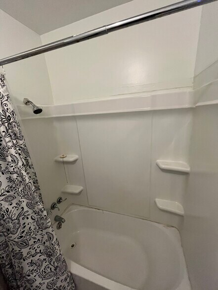 Building Photo - 23 Mountain Dr