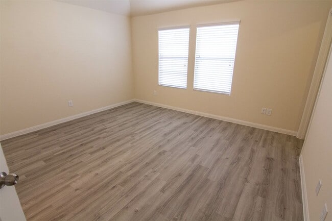 Building Photo - 13824 Winding Path Ln