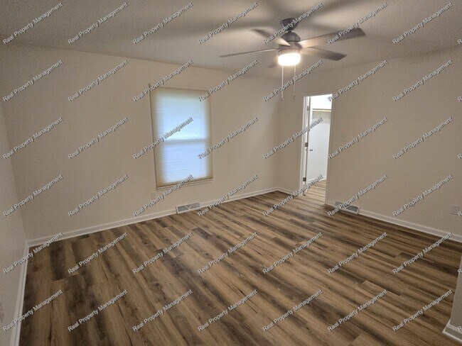 Building Photo - 48 A Park Place