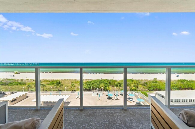 Primary Photo - 5701 Collins Ave