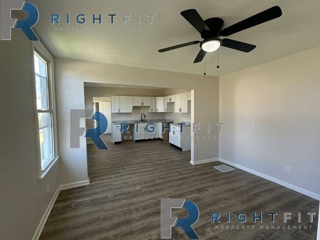 Building Photo - Newly Renovated 2 Bed, 1 Bath in Middletown