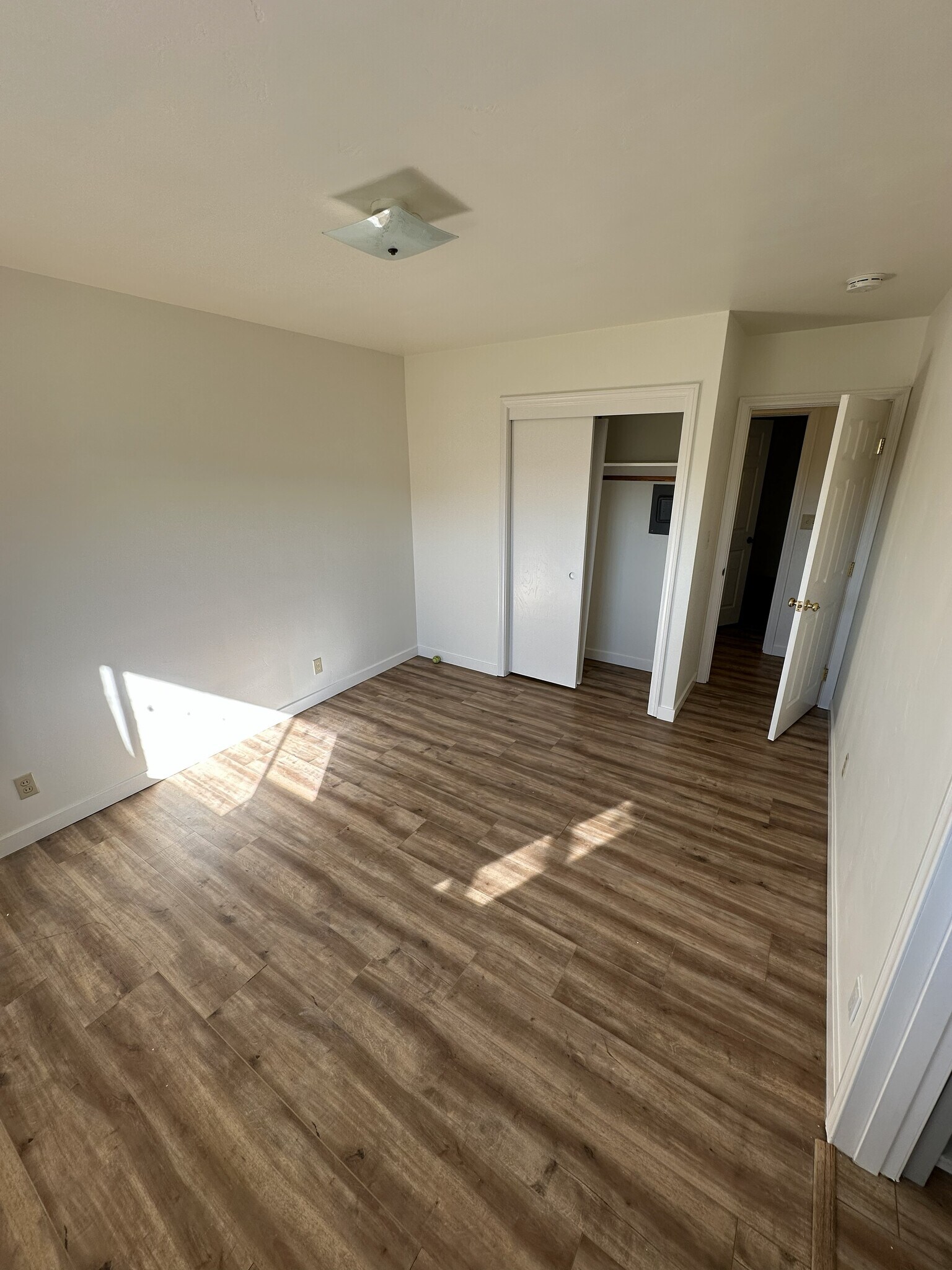 Building Photo - 1160 Chestnut St