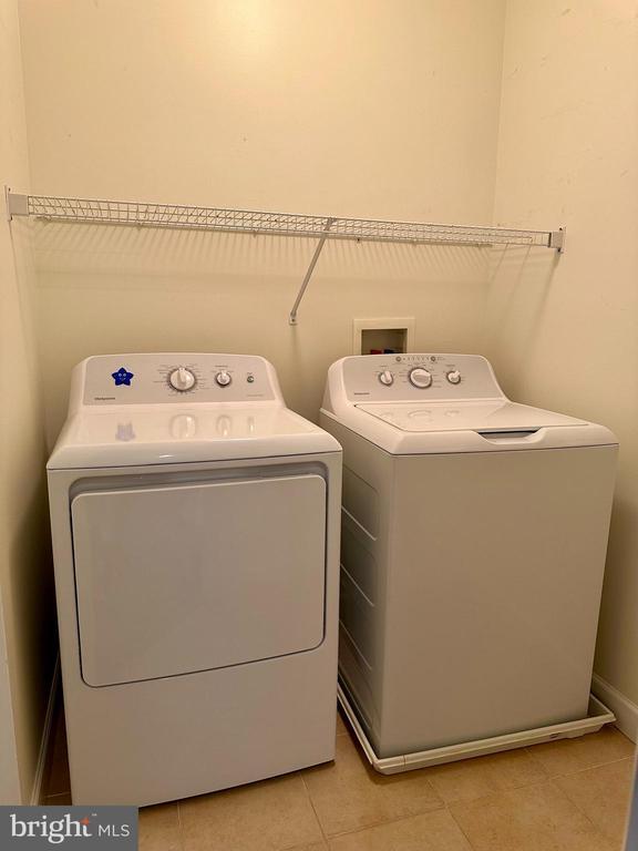 Building Photo - 207 Springmont Dr