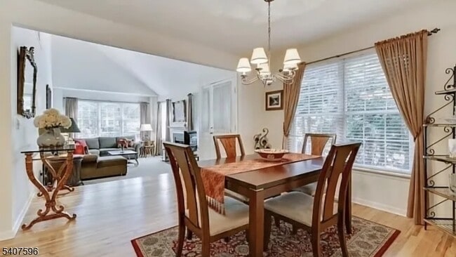 Building Photo - 8 Harrow Ln