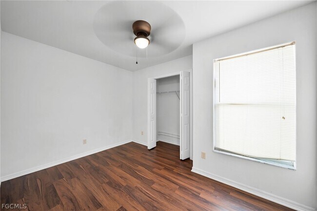 Building Photo - 1044 SE 11th St