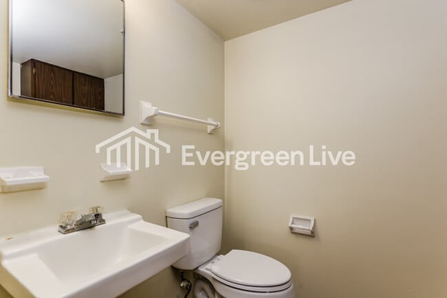 Building Photo - 7572 Mt Hood