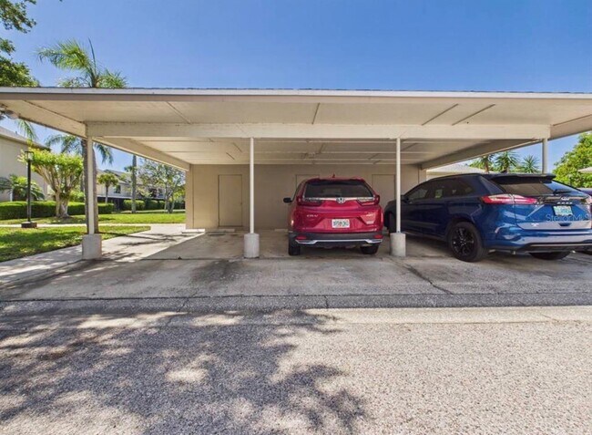 Building Photo - 2450 Pelican Ct