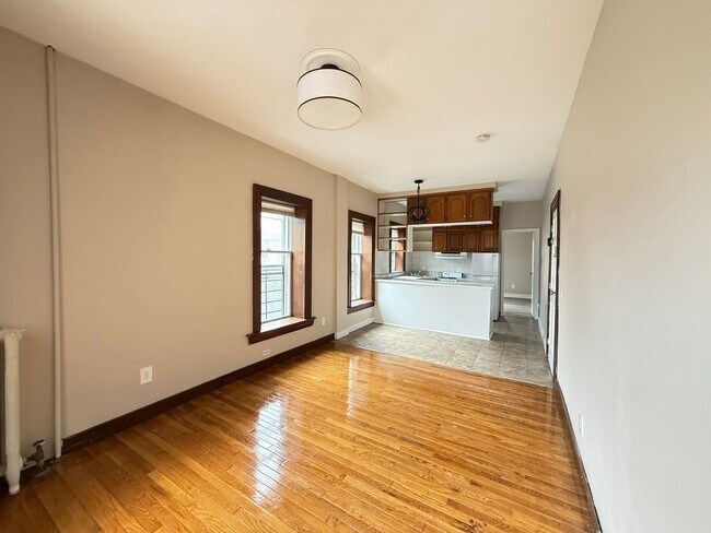 Building Photo - 83 Meigs St