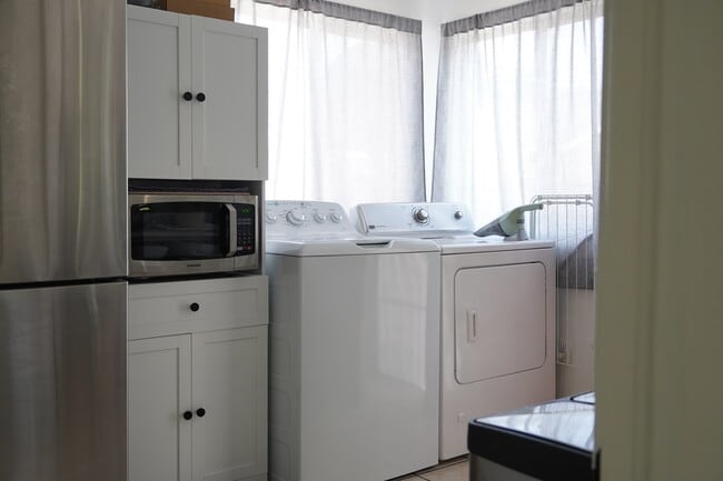 Building Photo - 3729 Boyce Ave