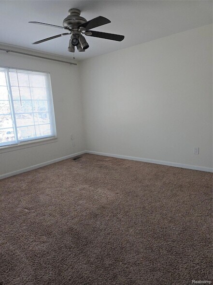 Building Photo - 1160 Catalpa Dr