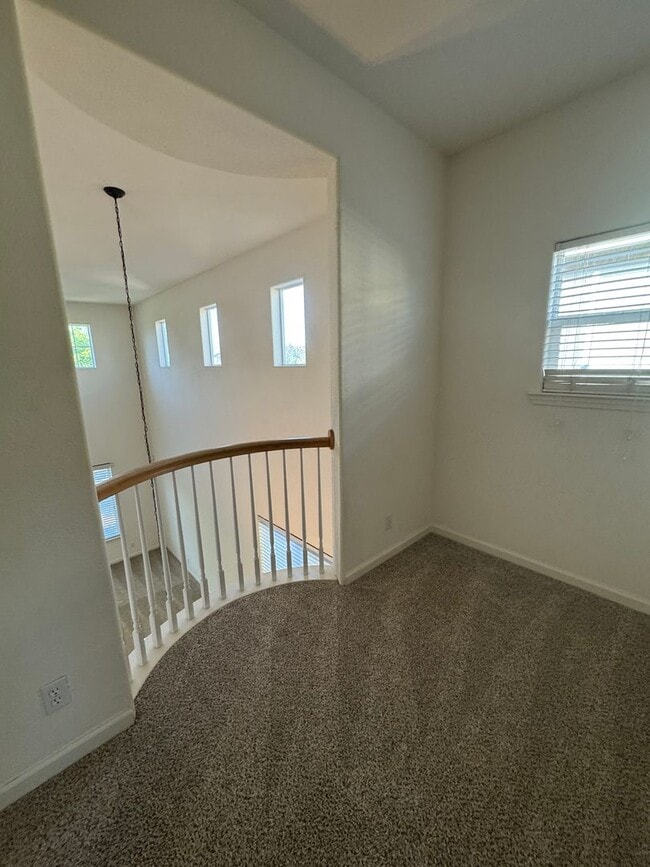 Building Photo - REDUCED!  BEAUTIFUL TWO STORY 6 BEDROOM 3 ...