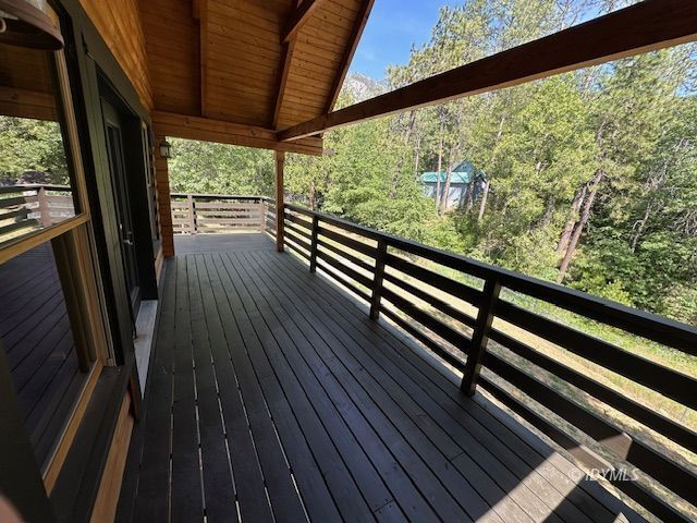 Building Photo - LOG CABIN RENTAL WALK TO TOWN