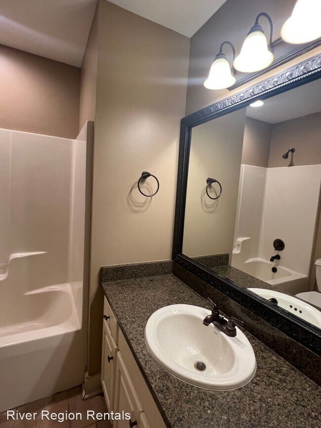 Building Photo - 5 br, 3 bath House - 430 Stone Park Boulevard