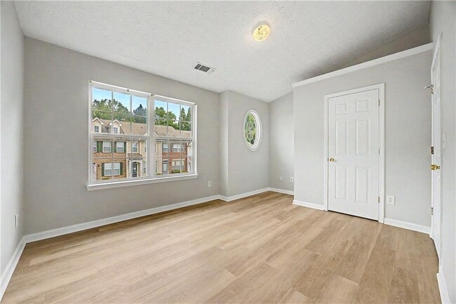 Building Photo - 1212 Penhurst Way
