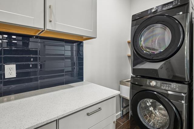 Building Photo - 329 S 2nd St