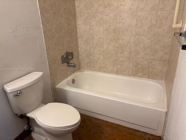 Building Photo - 2319 N Congress Ave