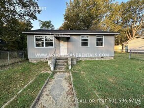 Building Photo - Move In Today for $249|118 Union St | 3 Be...