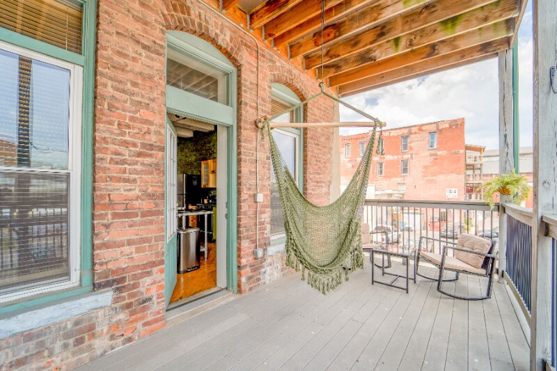 Building Photo - 186 State St