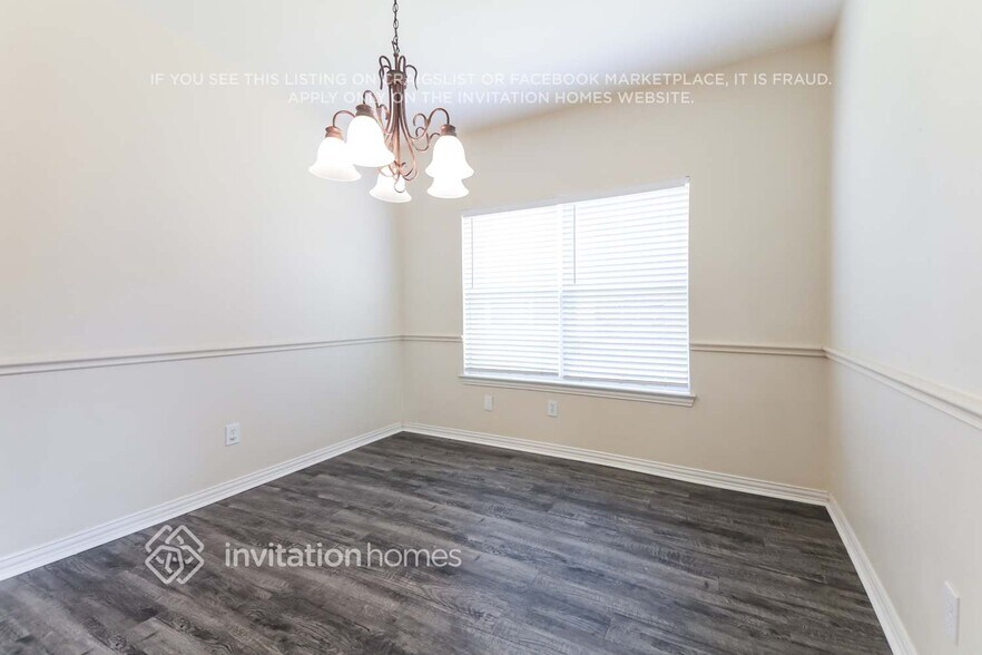 Building Photo - 1312 W Branch Hollow Dr